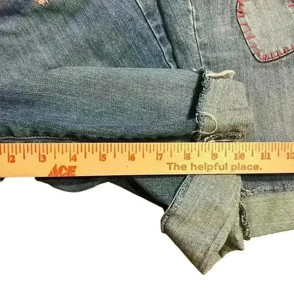 Old Navy Women's Denim Shorts with Embroidered Details - Picture 7 of 7